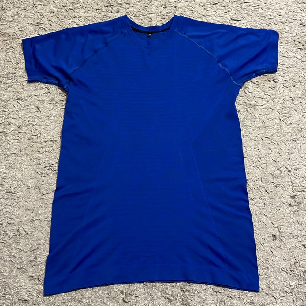 HERO TEE
Men's High Performance Seamless Short Sleeve Tee